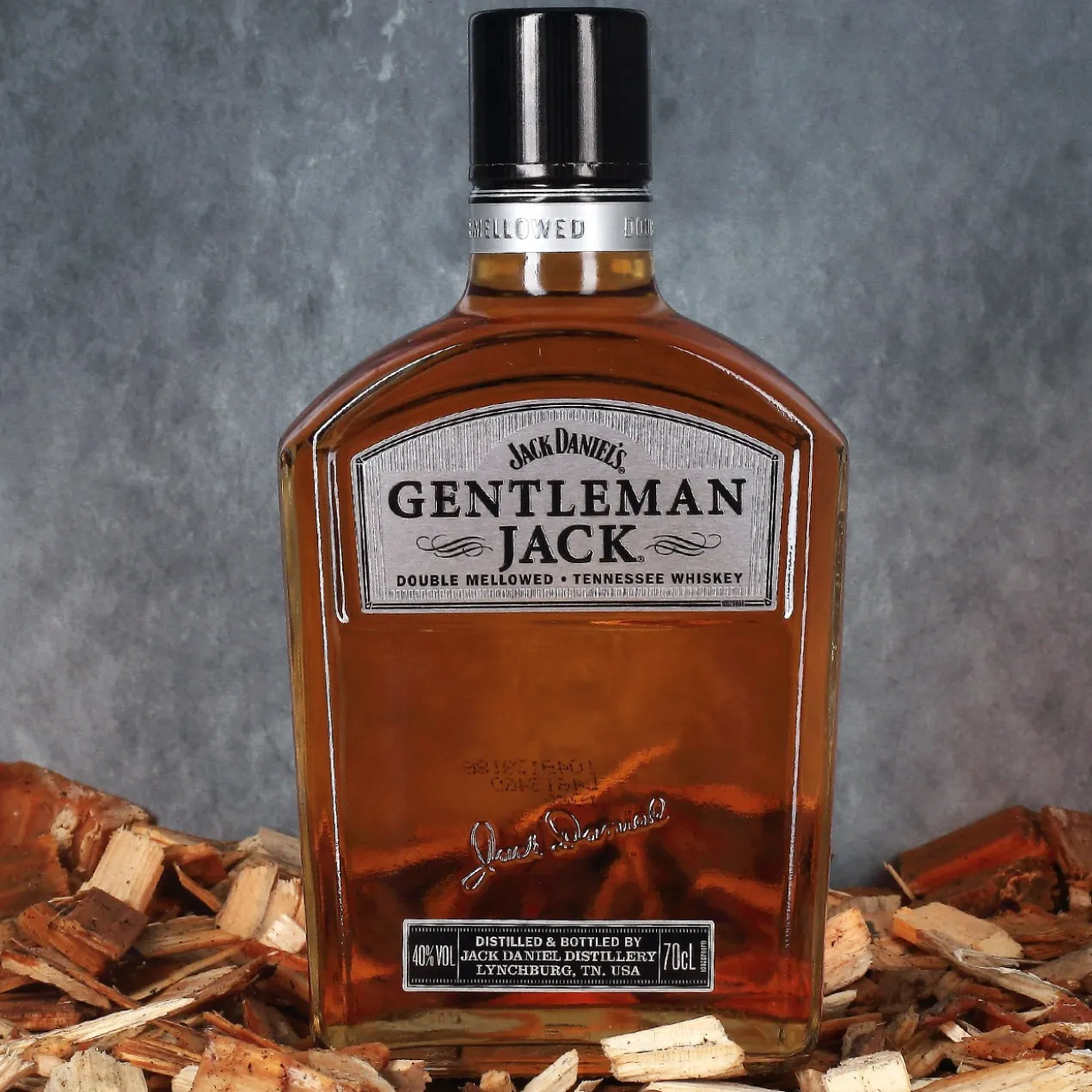 Edles Whisky-Geschenkset in original Munitionsbox mit Monogramm, Name und Wunschtext