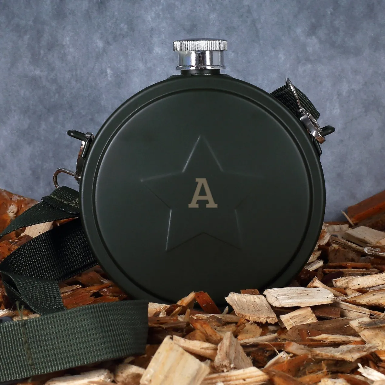 Edles Whisky-Geschenkset in original Munitionsbox mit Monogramm, Name und Wunschtext