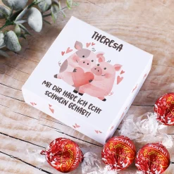 Eine Kleinigkeit für den Lieblingsmenschen | 4 Lindorkugeln in persönlicher Verpackung | Schwein gehabt