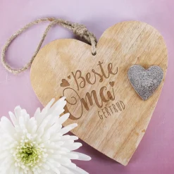 Ein Herz für die Beste Oma mit Wunschtext graviert | Personalisiertes Geschenk aus Holz und Metall