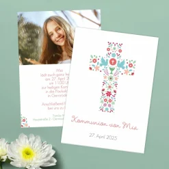 Einladungskarte mit Kreuz aus Blüten - zur Taufe, Kommunion oder Konfirmation