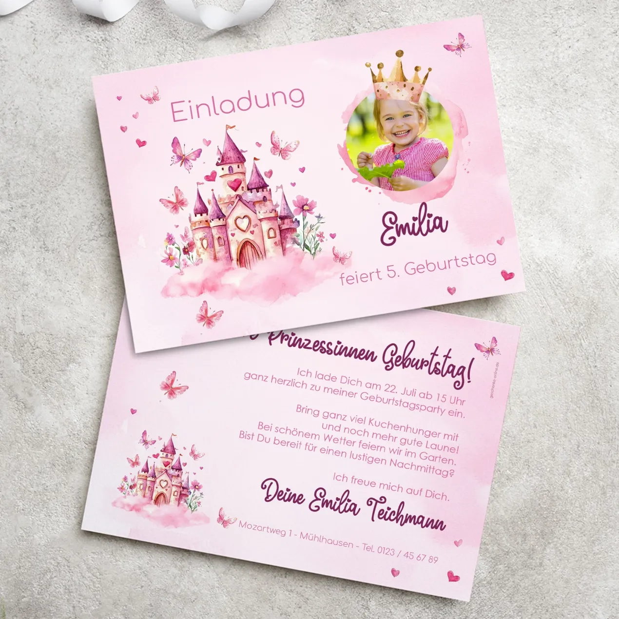 Einladungskarte zum Kindergeburtstag mit Wunschdaten, Prinzessinnen-Motiv und Schloss