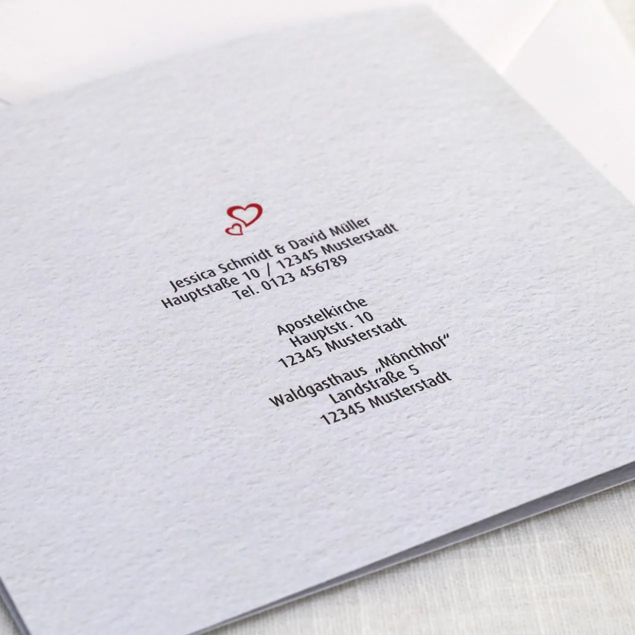 Einladungskarte zur Hochzeit mit Herz-Ausschnitt und Foto