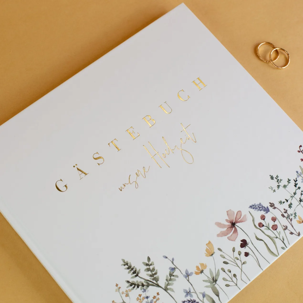 Elegantes Gästebuch zur Hochzeit personalisiert mit Namen & Datum | Illustriertes Erinnerungsbuch