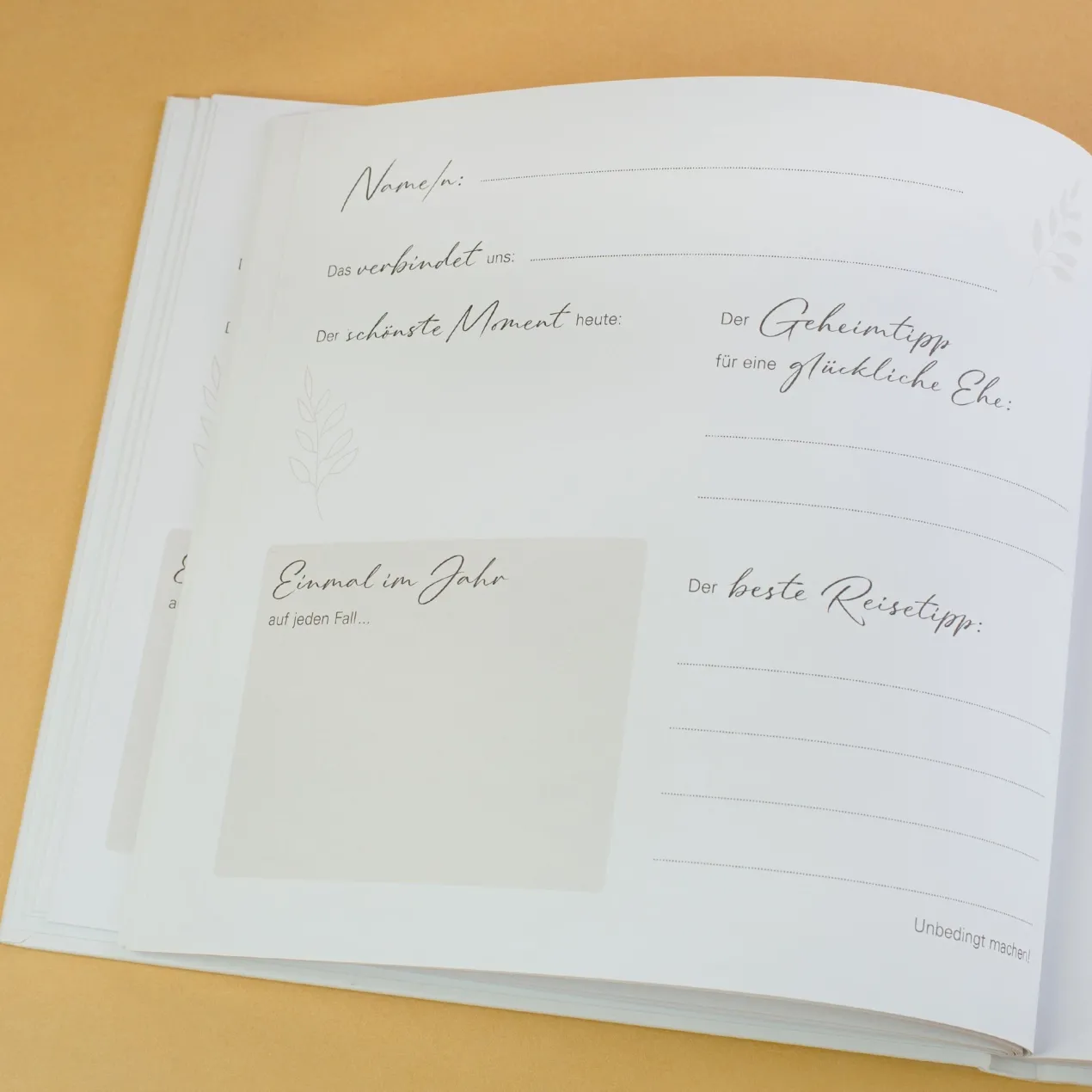 Elegantes Gästebuch zur Hochzeit personalisiert mit Namen & Datum | Illustriertes Erinnerungsbuch