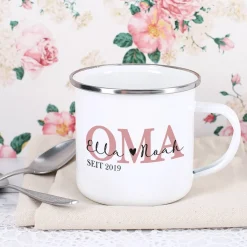 Emailletasse für die beste Oma mit Namensaufdruck der Enkelkinder