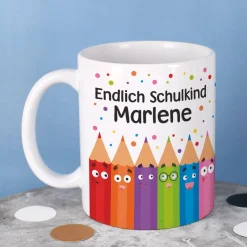 Endlich Schulkind Tasse mit lustigem Stiftemotiv und Namensaufdruck