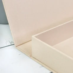 Erinnerungsbox als Geschenk zur Geburt für Mädchen mit Geburtsdaten | Fotobox als Coffee Table Book