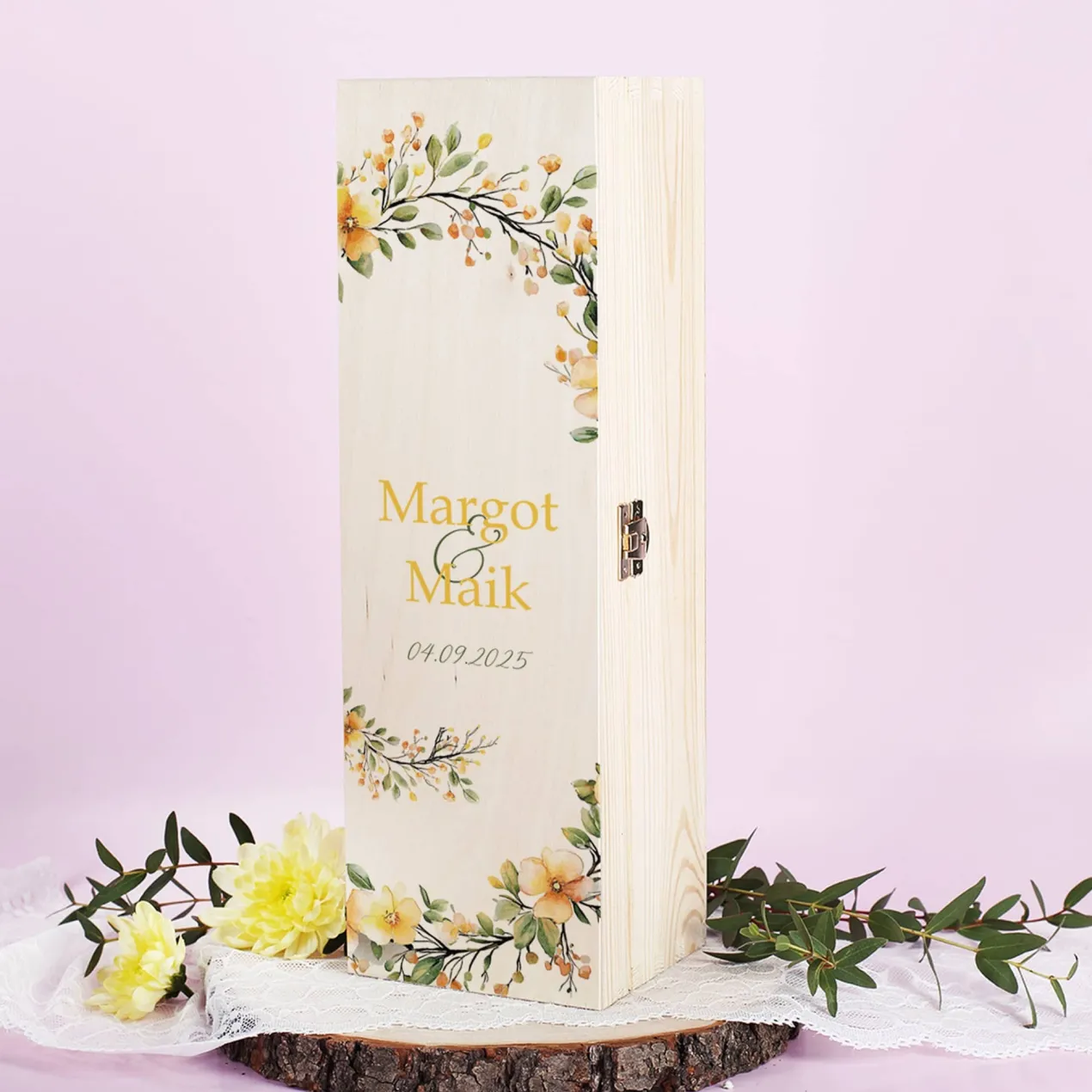 Erinnerungsbox zur Hochzeit mit Blütenkranz