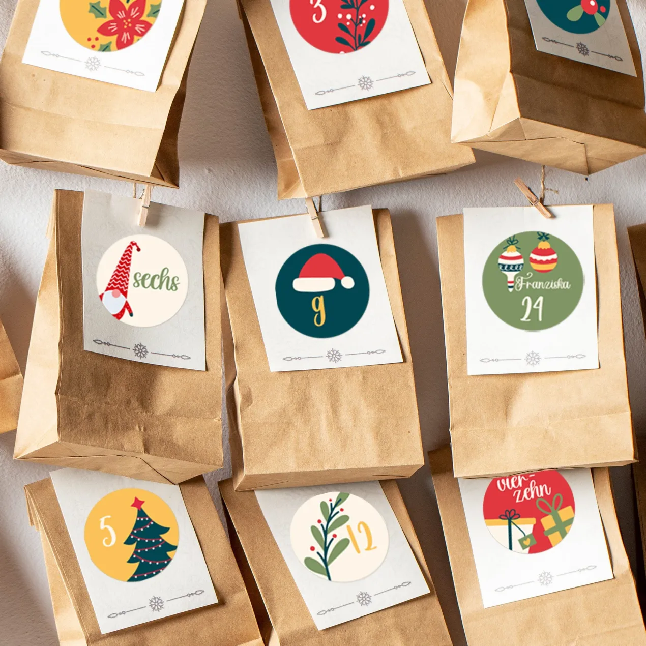 24er Set Aufkleber als DIY Adventskalender personalisiert mit Name | Weihnachtsmotive
