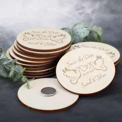 5er Set Save the Date Magnete aus Holz mit Taubenmotiv