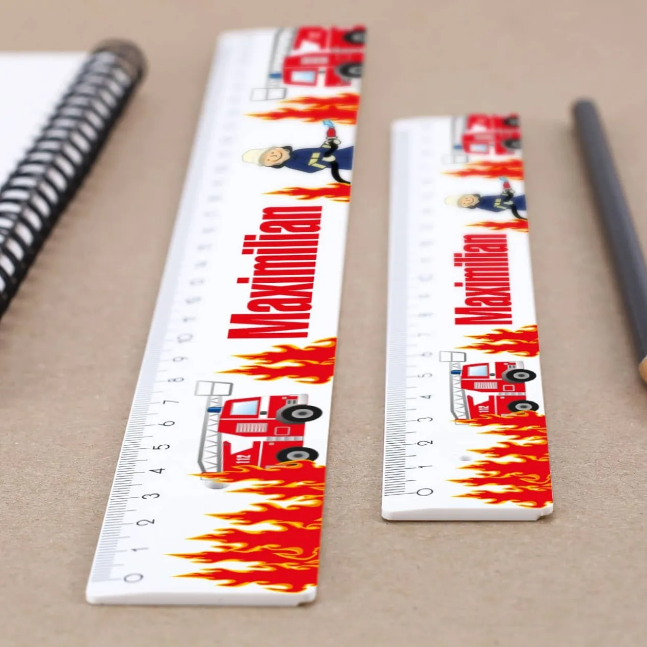 Feuerwehr-Lineal in 2 Größen mit Ihrem Wunschnamen bedruckt
