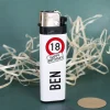 Feuerzeug mit Verkehrszeichen-Aufkleber und Name