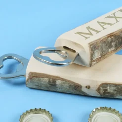 Flaschenöffner mit Rinde mit Ihrem Wunschnamen
