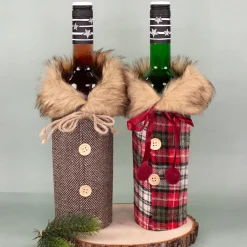 Flaschenverpackung in Mantel-Optik mit Pelzkragen