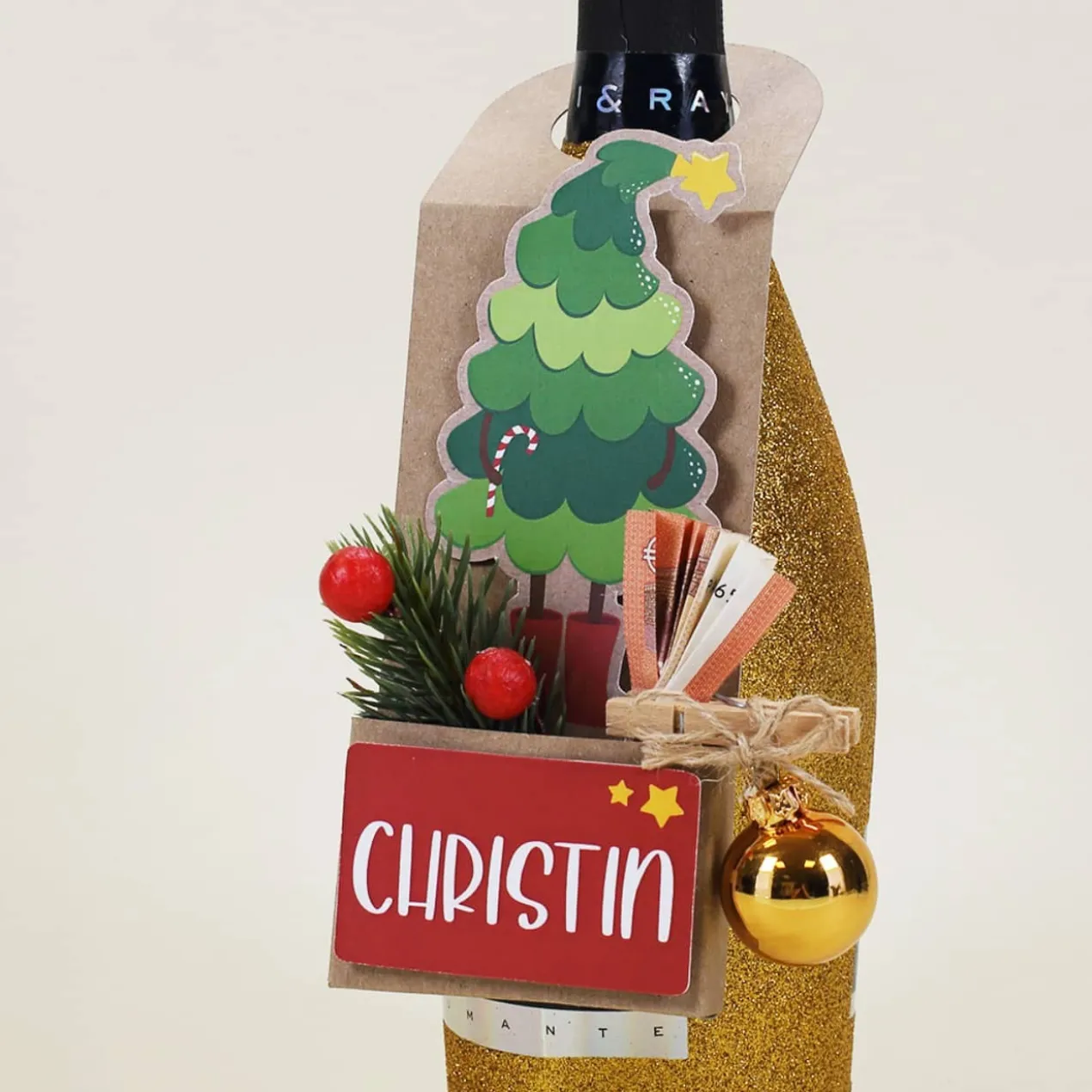 Füllbarer Flaschenanhänger mit Name als Geldgeschenk zu Weihnachten