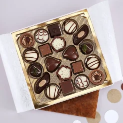 Floraler Geschenkkorb zum Muttertag oder Geburtstag mit verschiedenen Füllungen