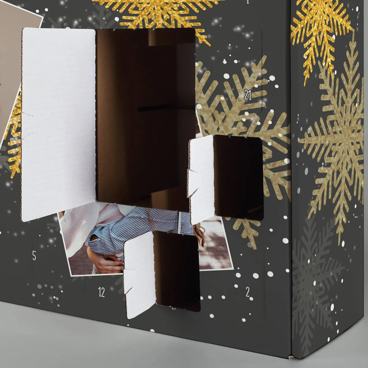 Foto Adventskalender mit gold-schwarzem Motiv