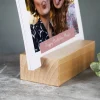 Fotoaufsteller mit 13 Fotos im Polaroid Stil