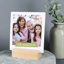 Fotoaufsteller mit 13 Fotos im Polaroid Stil