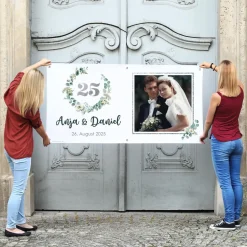 Foto-Banner zur Silberhochzeit mit Eukalyptuskranz, Namen & Datum