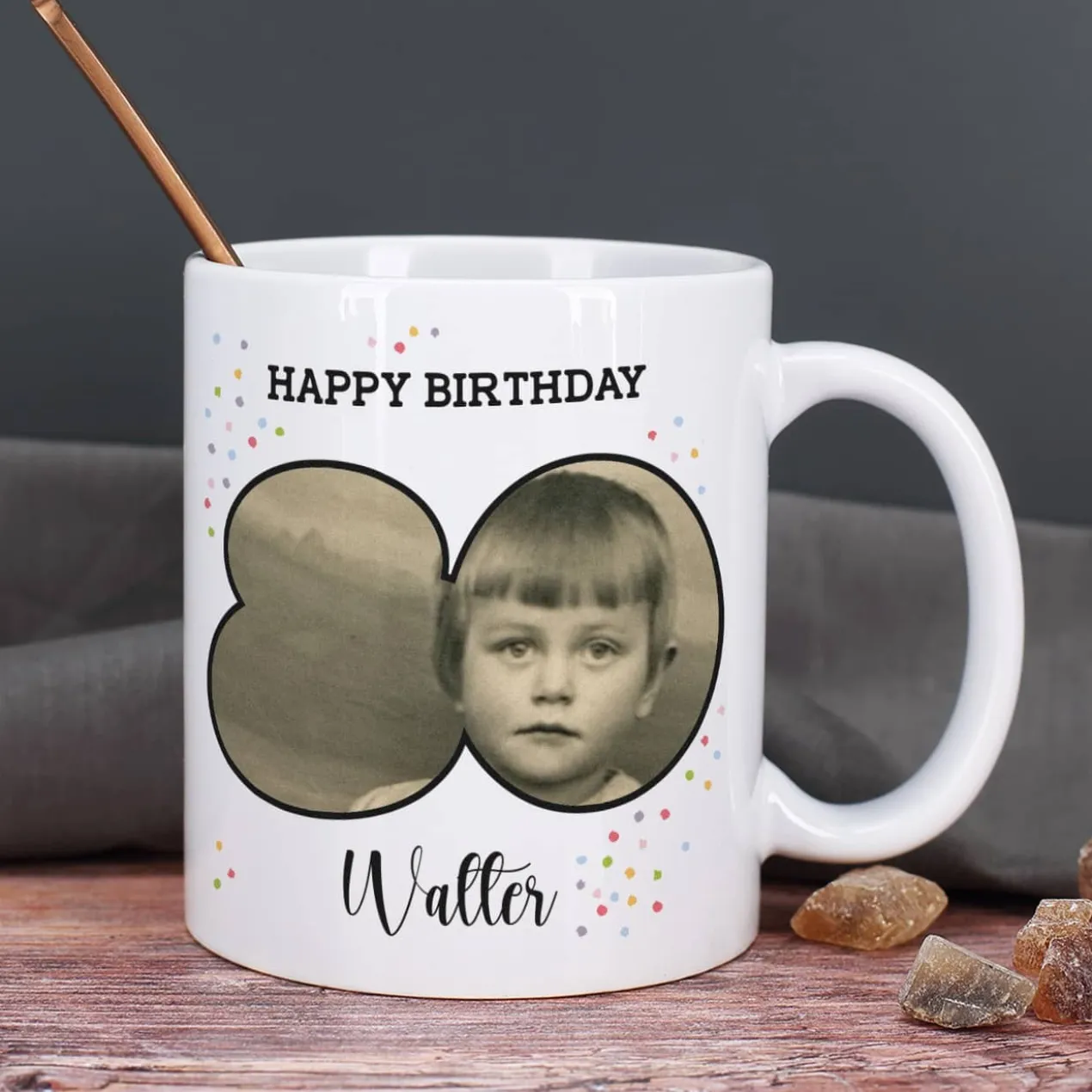 Fototasse zum 80. Geburtstag mit Name und Happy Birthday-Schriftzug