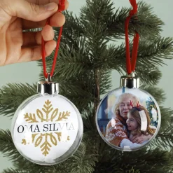Foto-Weihnachtskugel mit Schneeflockenmotiv und Wunschtext