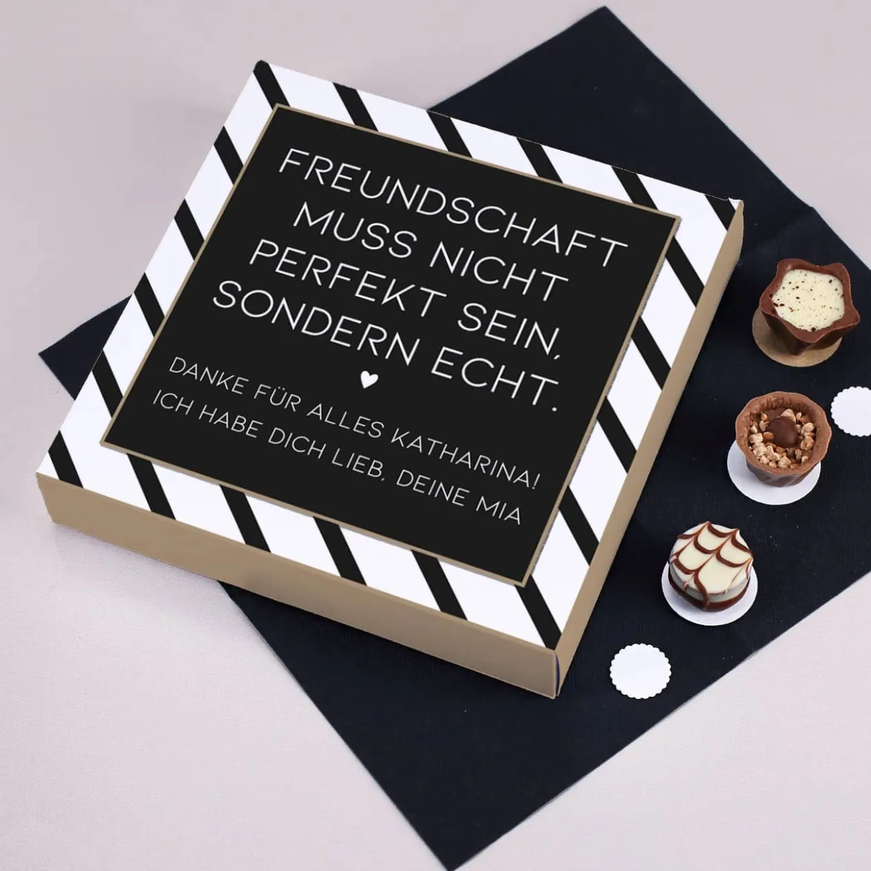 Freundschaft muss echt sein - Lindt Pralinen mit zwei Zeilen Wunschtext