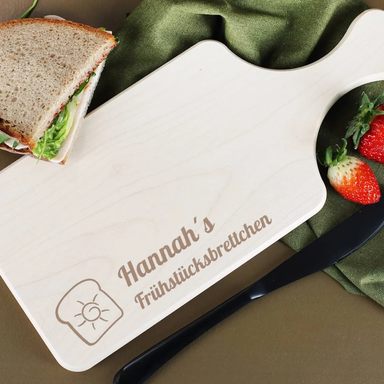 Frühstückbrett aus Holz mit Gravur