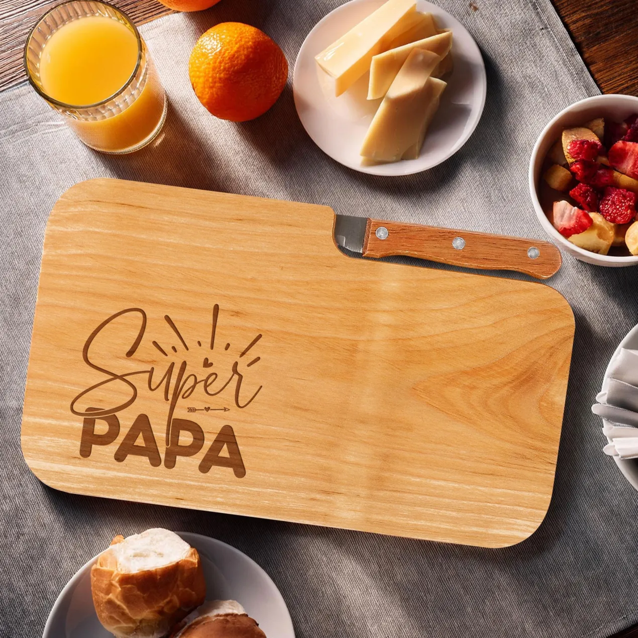 Frühstücksbrettchen mit Messer - Super Papa - aus Holz | Graviert als Geschenk zum Vatertag für Männer