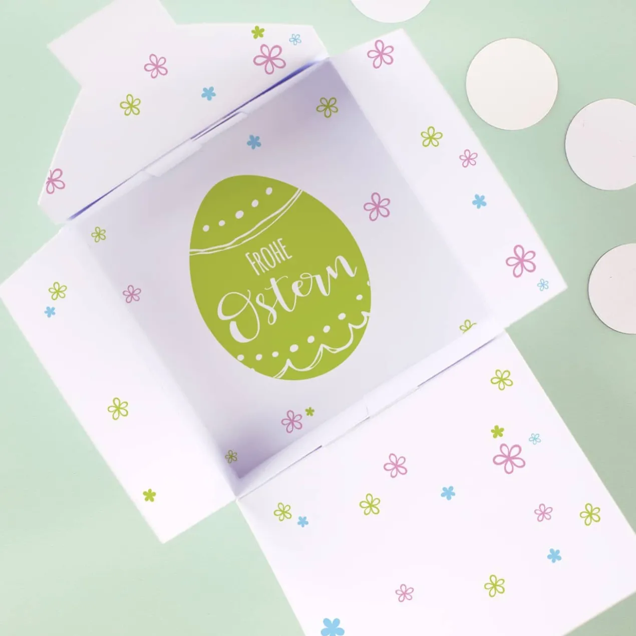 Frohe Ostern - Faltschachtel mit 4 Lindorkugeln und Ihrem Wunschnamen