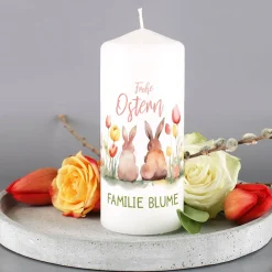 Frohe Ostern - Kerze mit Hasen, Blumen und Name