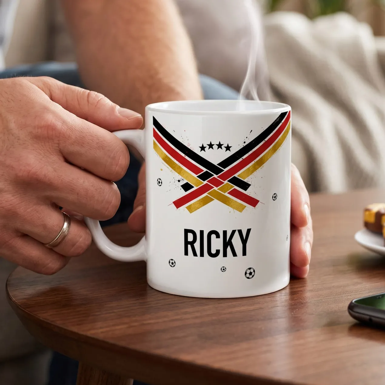Fußball Tasse mit Name und Deutschland Flagge Schwarz Rot Gold | Geschenk für Fußballer zur WM & EM