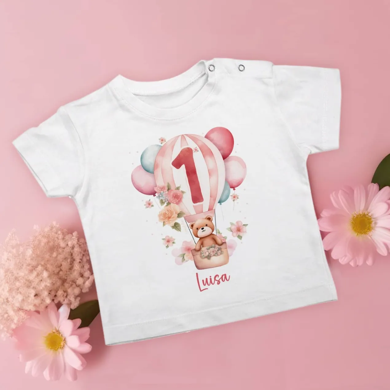 Geburtstagshirt Baby mit großer 1, Teddy im Heißluftballon, Blumen und Name