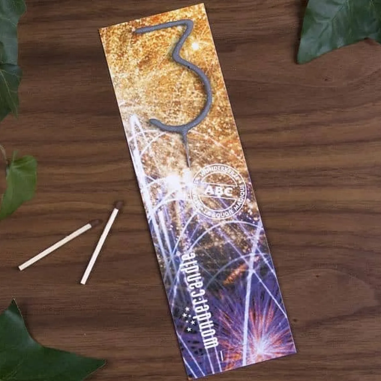 Gefüllte Geschenkbox zum 30. Geburtstag
