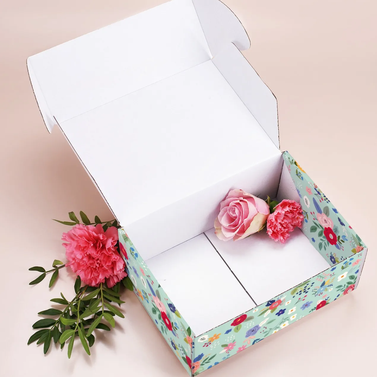 Geschenkbox für Mama zum Muttertag | Mittelgroß mit Blumenmotiv und Spruch