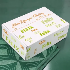 Geschenkbox für viele Anlässe mit Name in verschiedenen Schriftarten - hellgrün