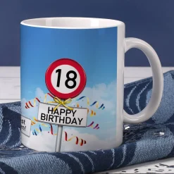 Geschenkbox zum 18. Geburtstag mit Verkehrszeichenmotiv