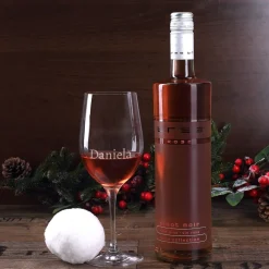Geschenkholzbox zu Weihnachten mit Weinglas und Bree Weinflasche