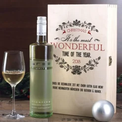 Geschenkholzbox zu Weihnachten mit Weinglas und Bree Weinflasche
