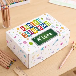 Geschenkkarton zur Einschulung personalisiert mit Name | Endlich Schulkind | 3 Größen