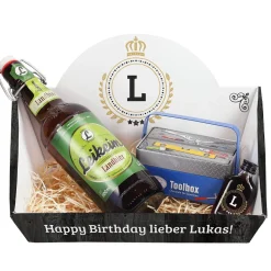 Geschenkkorb für Männer mit persönlichem Druck und verschiedenen Füllungen