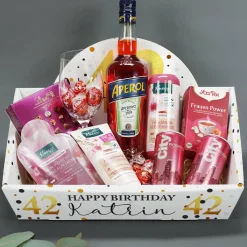 Geschenkkorb zum Geburtstag mit Name und Alter bedruckt - wahlweise gefüllt