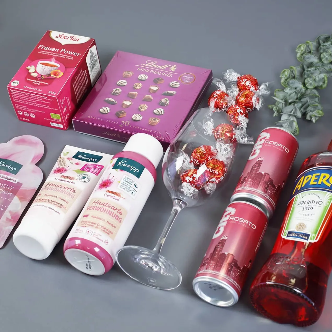 Geschenkkorb zum Geburtstag - Verkehrszeichen - mit verschiedenen Füllungen