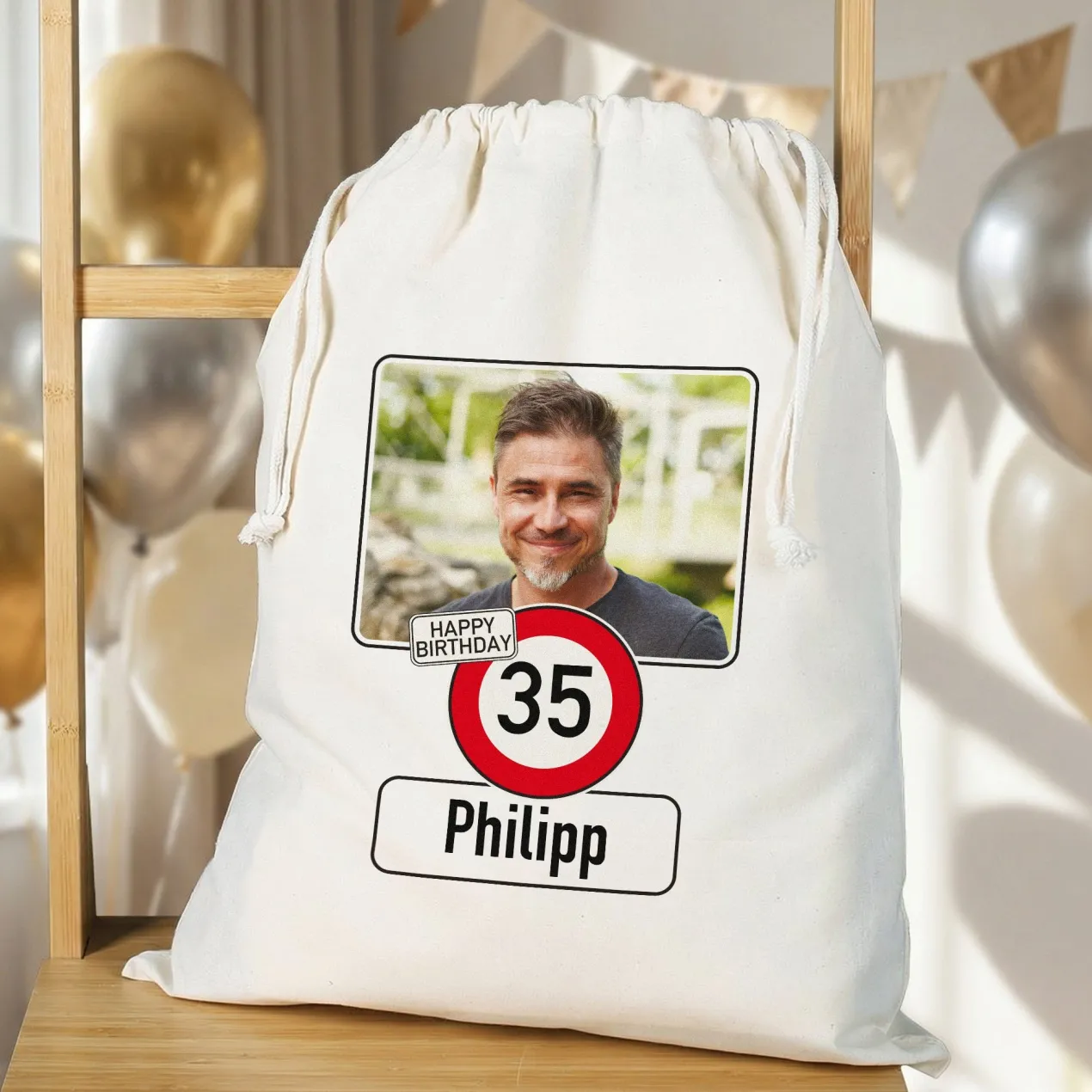 Geschenksack zum Geburtstag personalisiert mit Foto, Name & Alter | Verkehrszeichen Motiv