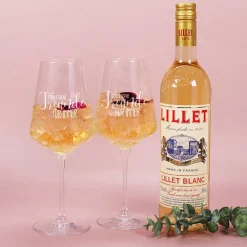 Geschenkset "Freunde für immer" mit zwei Weingläsern, Lillet und persönlicher Box