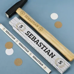 Geschenkset für Handwerker mit Hammer, Zollstock, Bleistift und persönlicher Verpackung