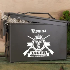 Geschenkset für Jäger aus Leidenschaft in Munitionsbox mit Tasse, Messerbrett und LED-Laterne