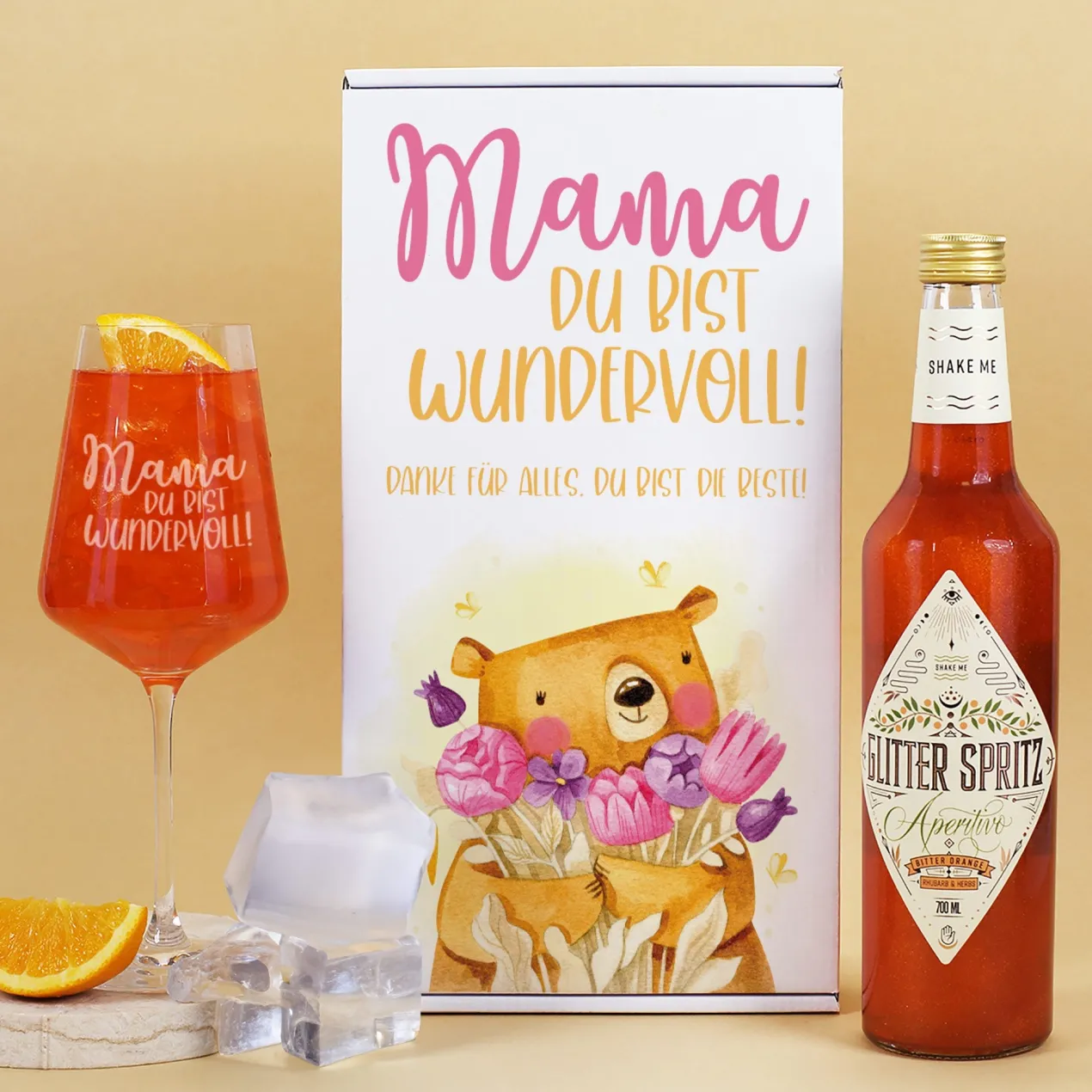 Geschenkset 'Mamabär' zum Muttertag mit Glas & Aperitif nach Wahl - personalisiert