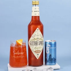 Geschenkset zum Muttertag mit graviertem Glas und blumiger Geschenkverpackung